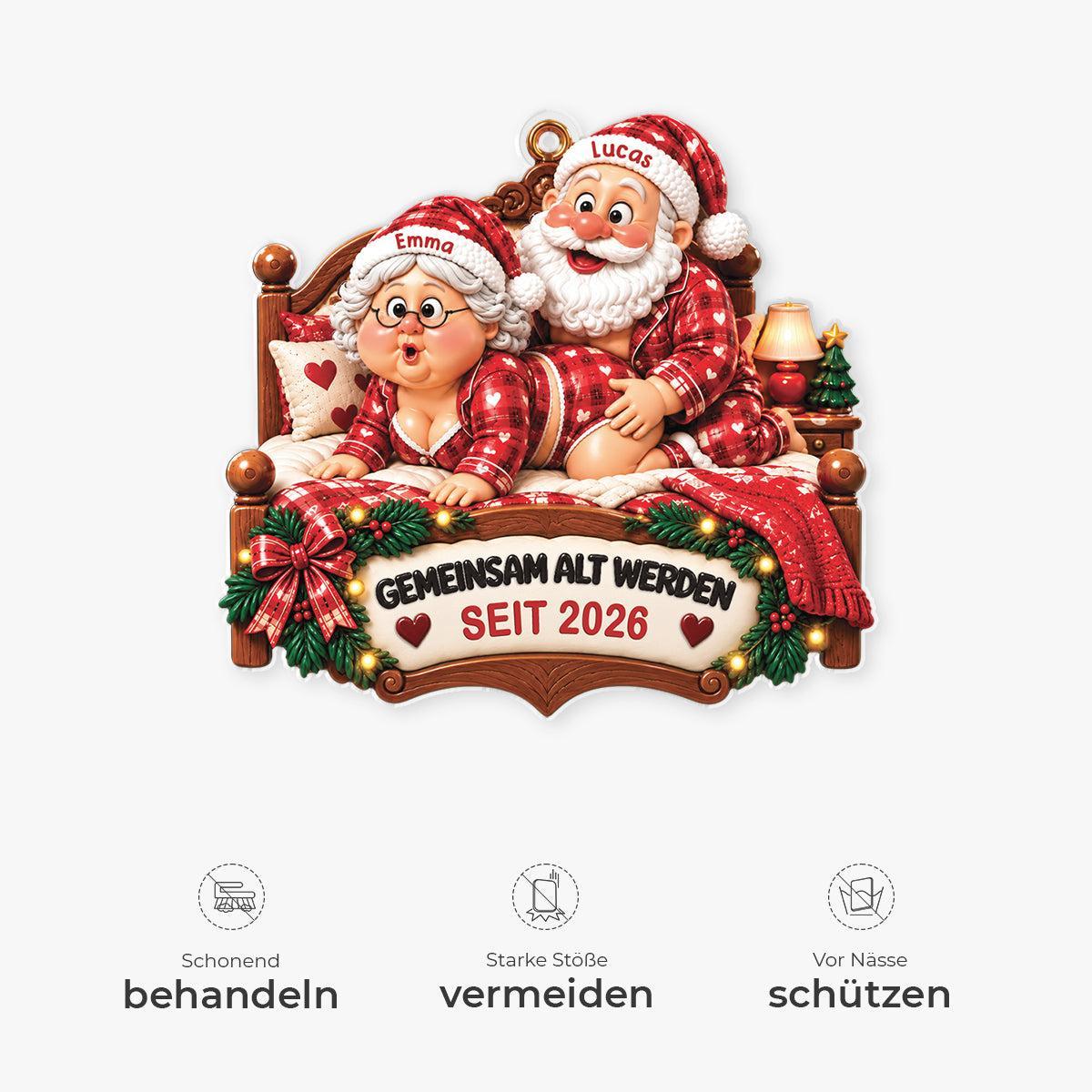 Gepersonaliseerd Kerstornament Voor Koppels In Bed – 'Samen Oud Worden Sinds' Voor De Feestdagen - SokkenFoto