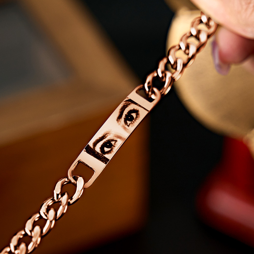 Gepersonaliseerde Armband Met Oogfoto Voor Koppels - Gepersonaliseerd Lasergegraveerd Roestvrijstalen Aandenken, Jubileumcadeau - SokkenFoto