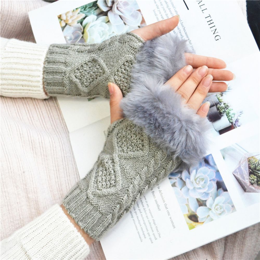 Winter Warm Half Finger Short Fleece Two Rhombus Fingerless Gloves - SokkenFoto