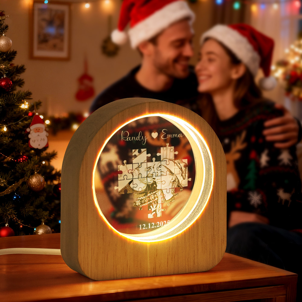 Kerstcadeau Op Maat Gemaakt Kristal Fotoglas Nachtlampje - Led-licht Houten Voet, Uniek Cadeau Voor Geliefde, Huisdieren, Verjaardag - SokkenFoto