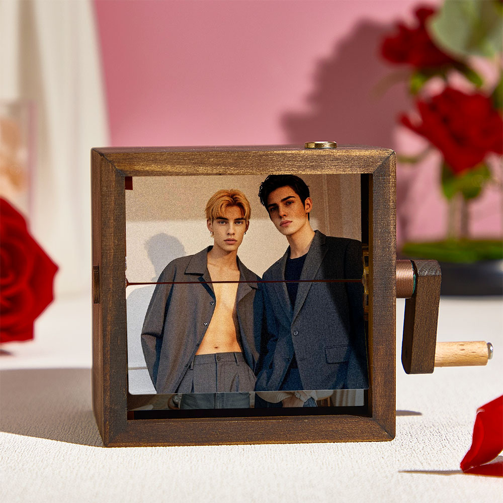 Op Maat Gemaakte Flipboekframe-animatiemachine Mechanisch Met De Hand Aangedreven Fotoalbum Met Lichtzwarte Walnoot Baby-fotokubusframe Creatief Cadeau LGBT