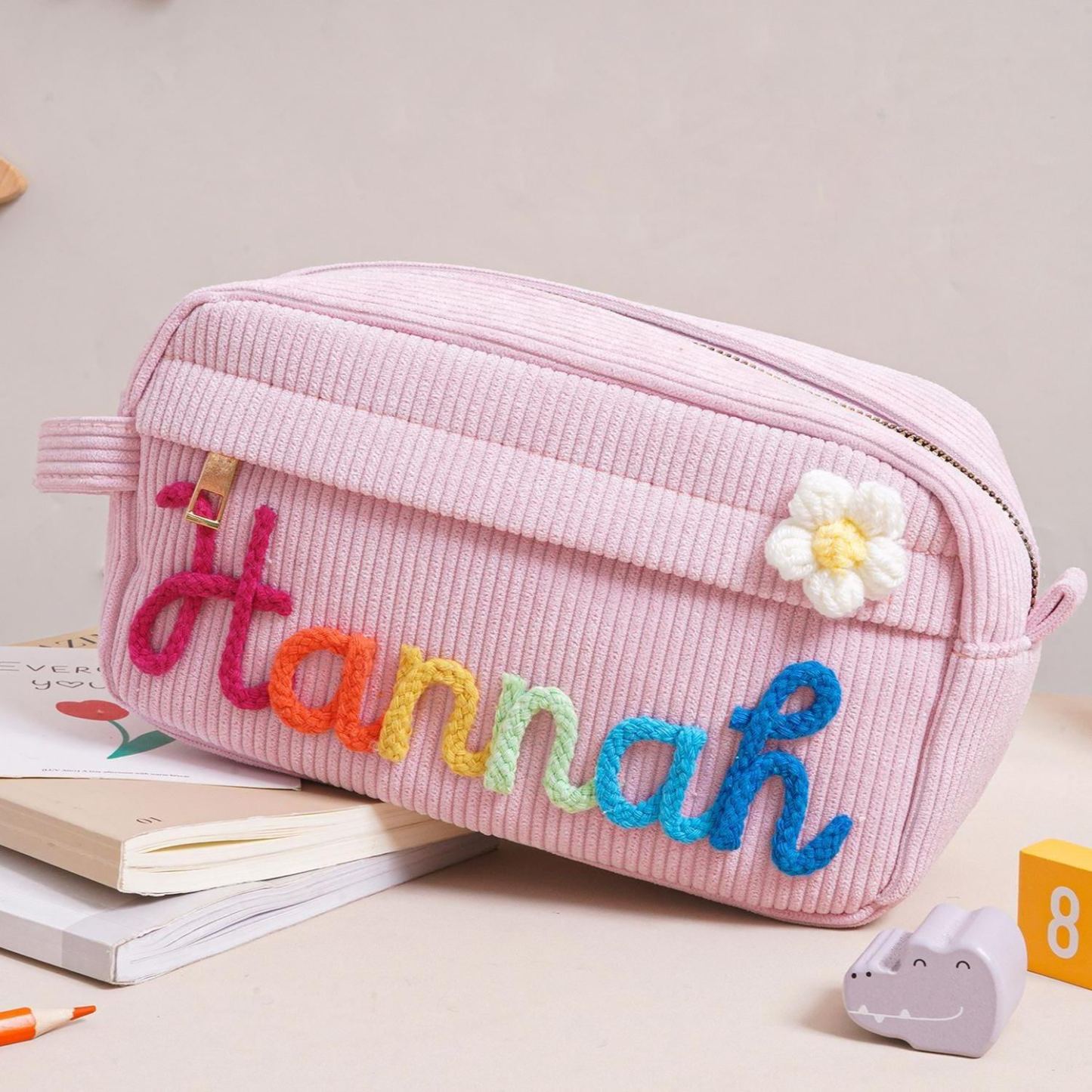 Gepersonaliseerde Corduroy Etui, Aangepaste Naam Corduroy Etui, Terug Naar School Cadeau, Monogram Potlood Tas Met Garennaam, Cadeau Voor Kinderen - SokkenFoto