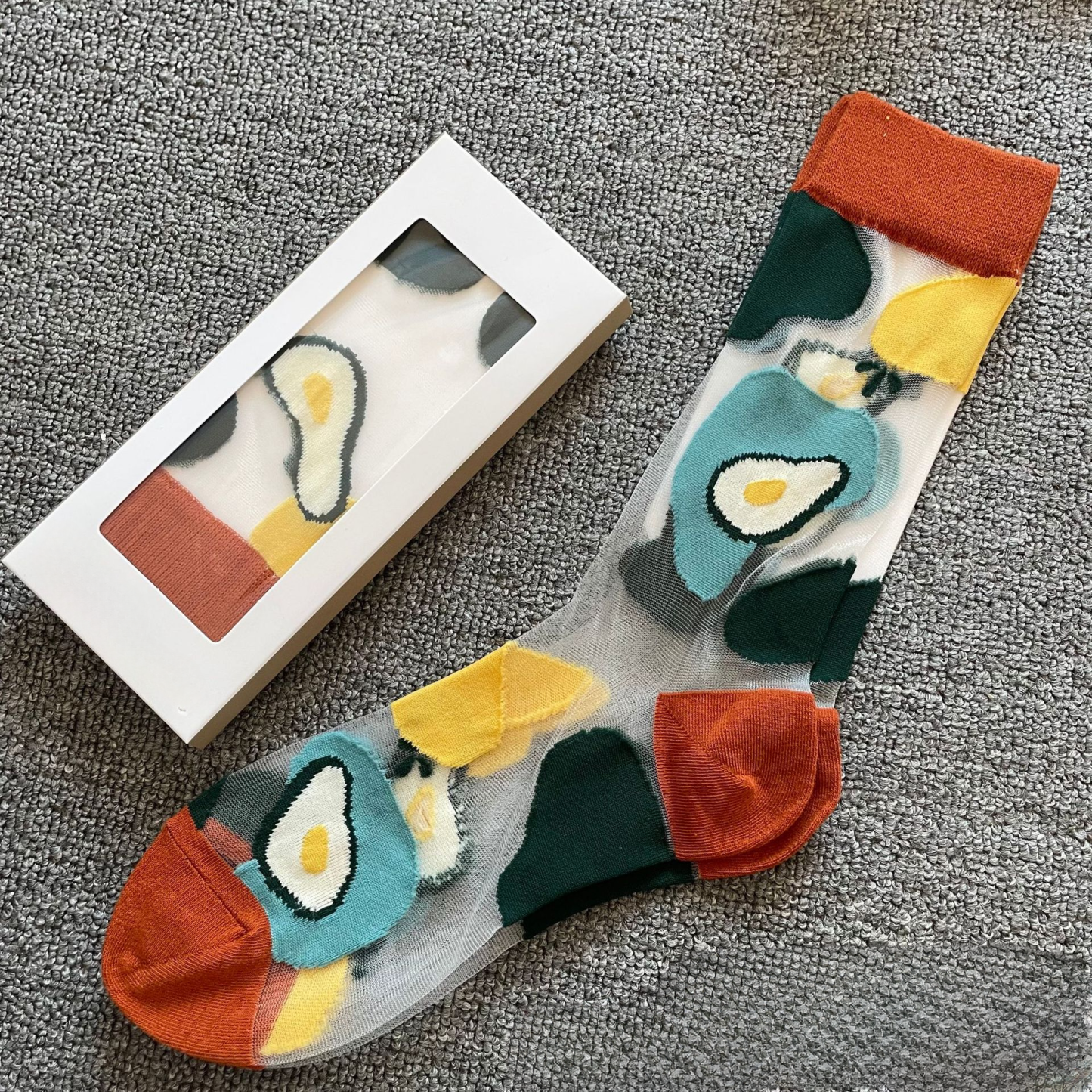 Dames Mini-kousjes Met Kristallen En Een Grappige Transparante Tekening Voor De Lente En Zomer. - SokkenFoto