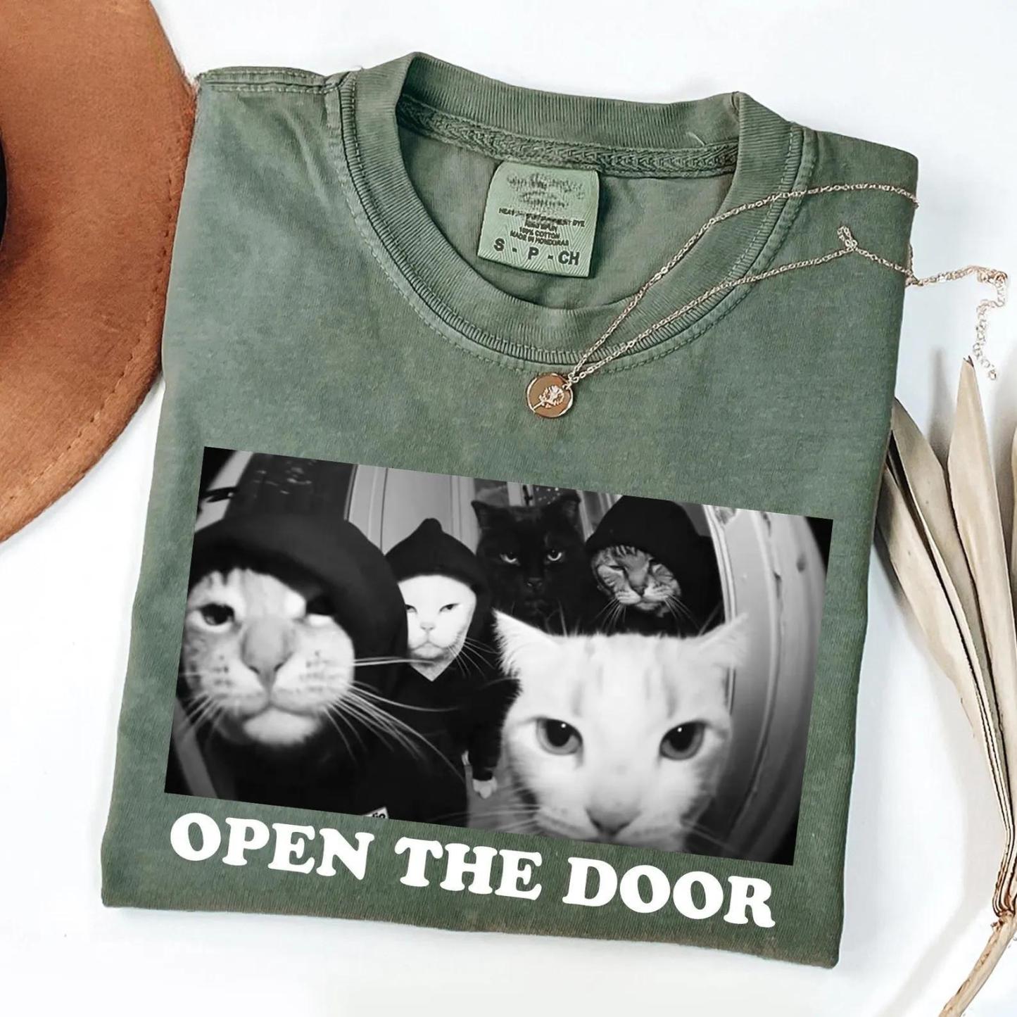 Grappig T-shirt Met Kattenmeme In Comfortabele Kleuren: Sarcastisch T-shirt Met Kattenmeme - SokkenFoto