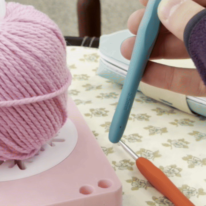 Crochet Caddy Organizer – Portable Yarn & Tool Tote with Removable Wrist Strap, Smooth Tension - Get Photo Blanket