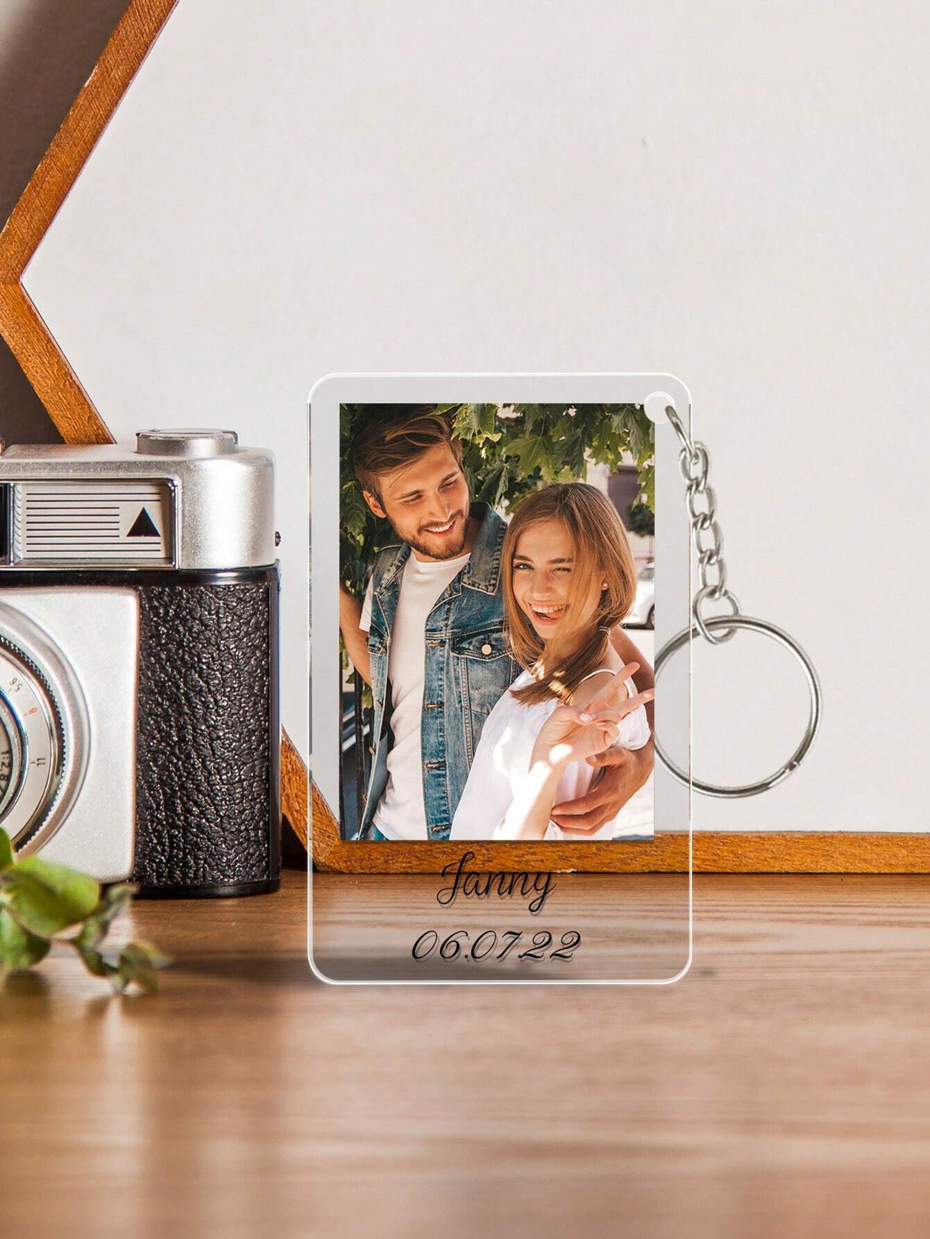 1pc Custom Couple Photo and Text Keychain, Custom Couple Piicture Keychain, Personalized Photo Keychain