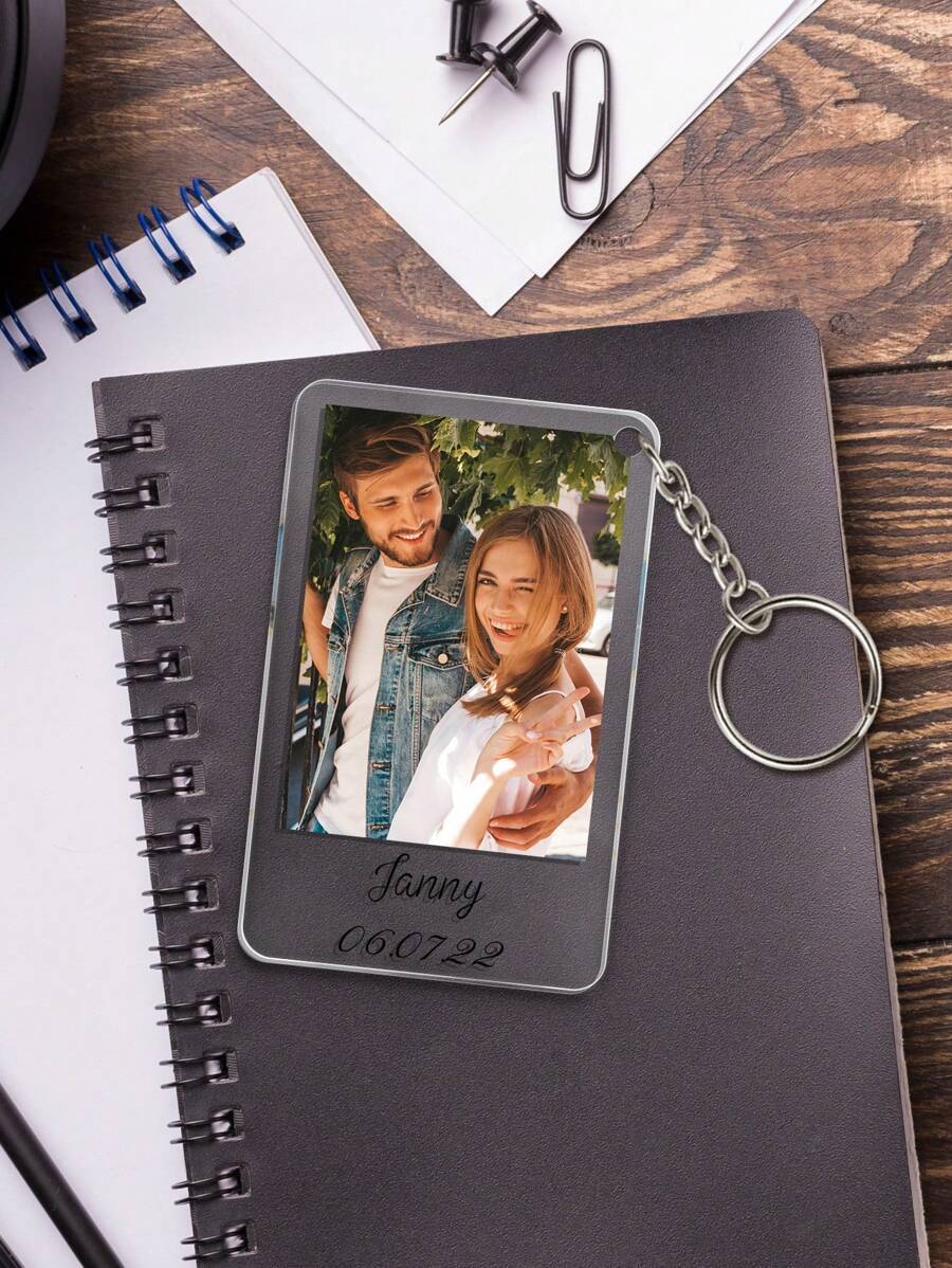 1pc Custom Couple Photo and Text Keychain, Custom Couple Piicture Keychain, Personalized Photo Keychain