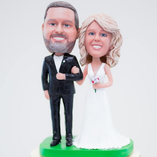Fully Customizable 2 Person Bobbleheads Gift For Couple - Get Photo Blanket