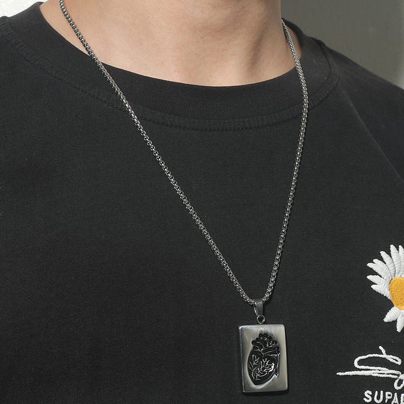 2Pcs Couple Anatomical Heart Puzzle Necklaces Heart Pendants Couple Matching Necklaces