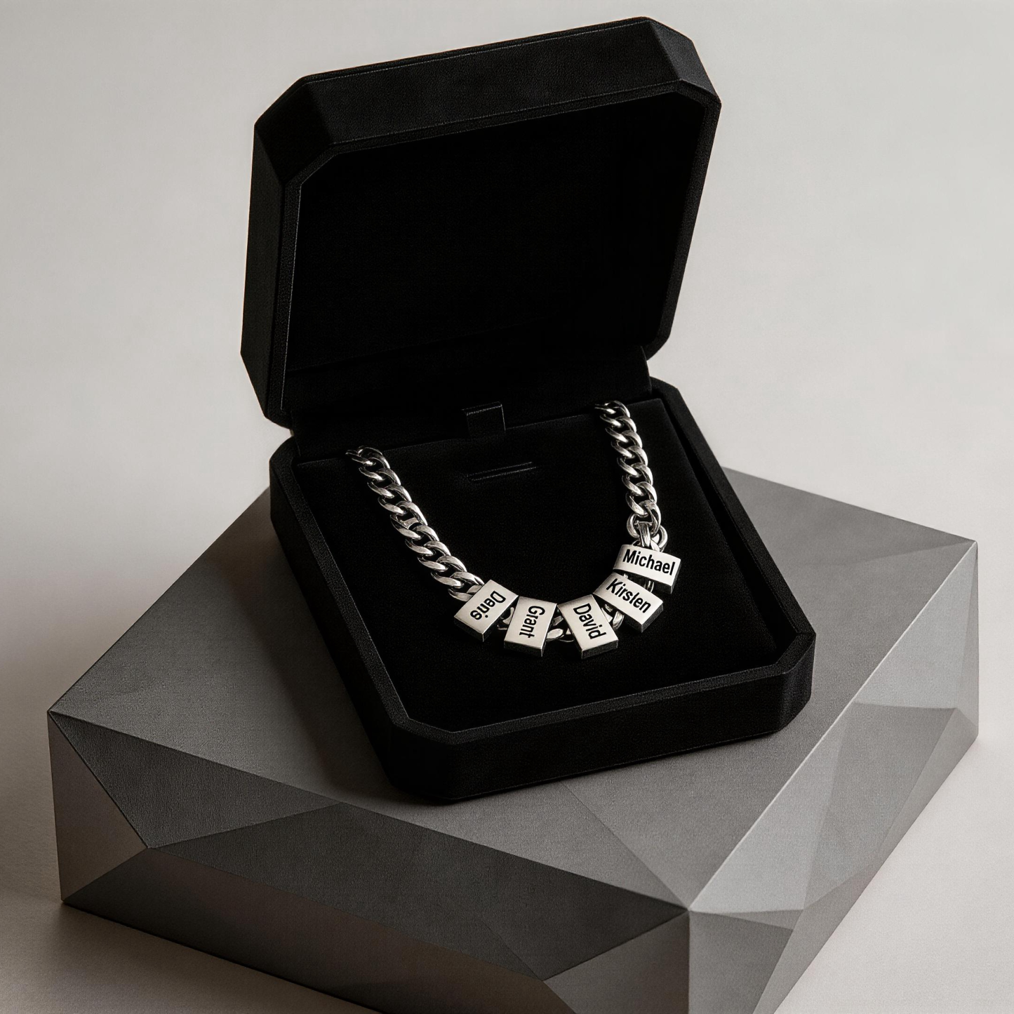 Personalized Minimalist 1-8 Nameplates Men Curb Chain Necklace with Engraved Names Father's Day Anniversary Birthday Gift for Dad Grandpa