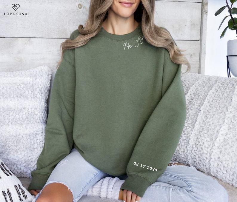 Personalized Mrs Sweatshirt, Custom Wedding Gift, Anniversary Gift for Her, Mrs Neckline Embossed Sweater, Wedding Date Sleeve, Bride To Be