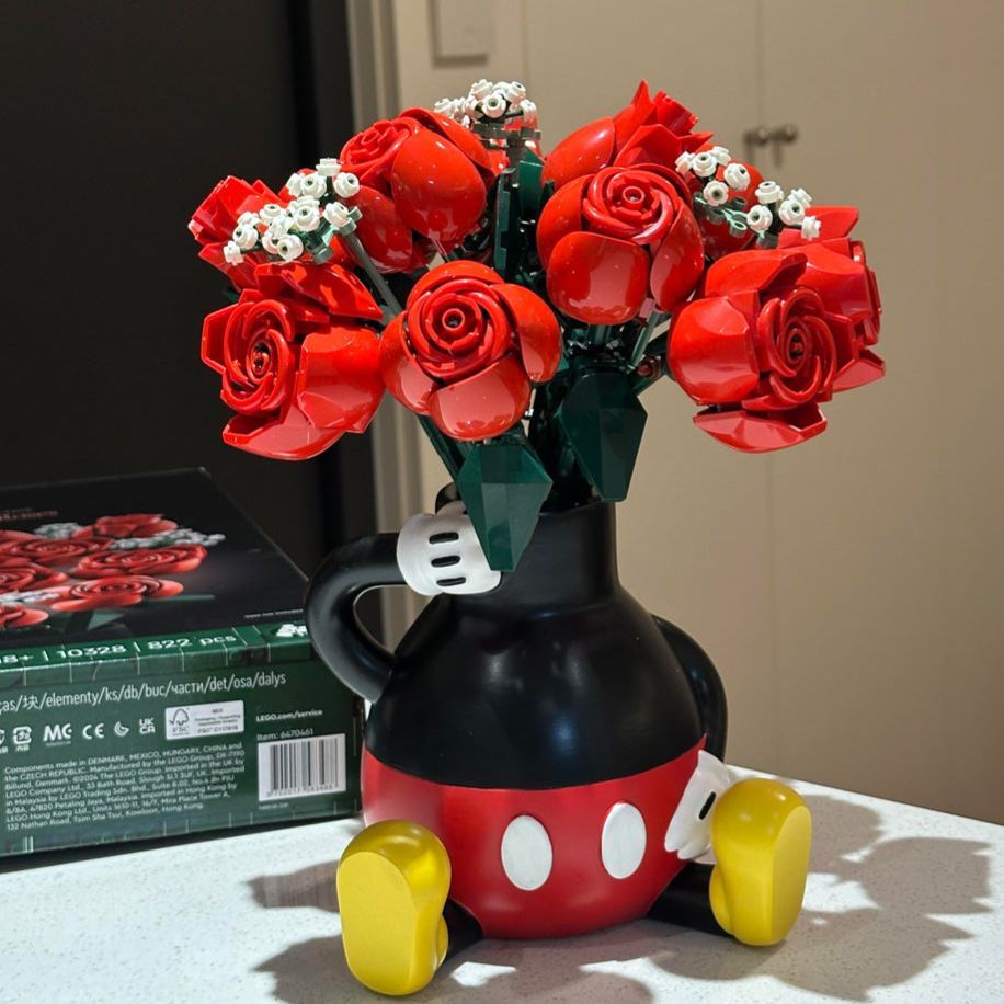 Cartoon Hand Rose Bouquet Building Blocks Creative Desk Decor & Romantic Gift For Couple - Get Photo Blanket