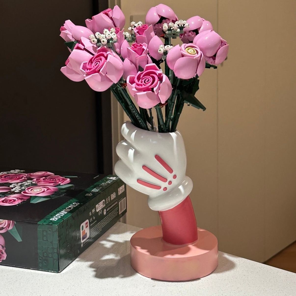Cartoon Hand Rose Bouquet Building Blocks Creative Desk Decor & Romantic Gift For Couple - Get Photo Blanket