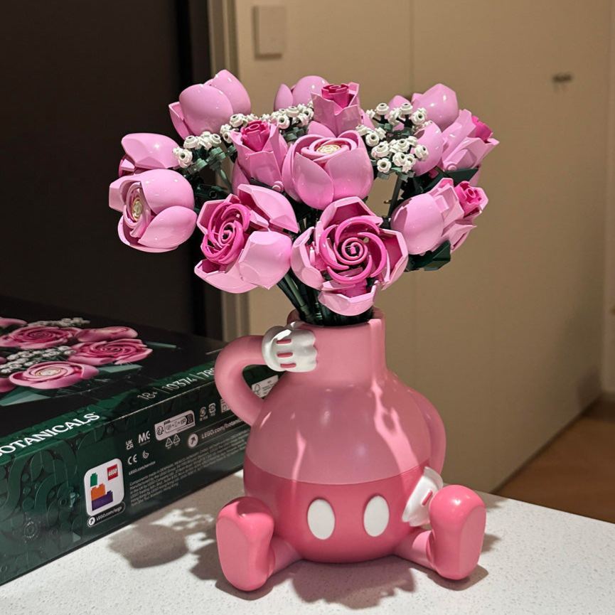 Cartoon Hand Rose Bouquet Building Blocks Creative Desk Decor & Romantic Gift For Couple - Get Photo Blanket
