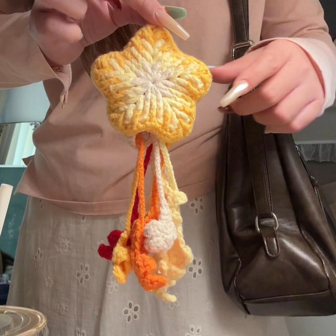2-in-1 Handmade Crochet Star Bag Charm & Collapsible Water Bottle Carrier – Aesthetic Starfish Net Bag for Tumblers and Cups