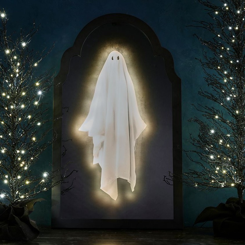 Halloween Ghost Mirror ~ Ghost stays on