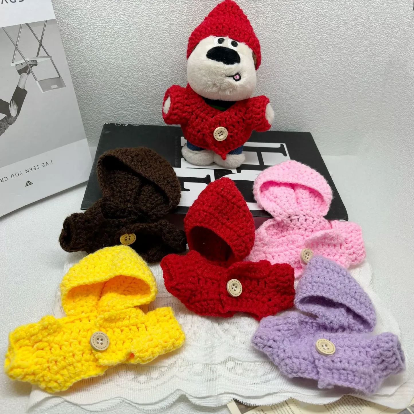 Knitted hat (random color)