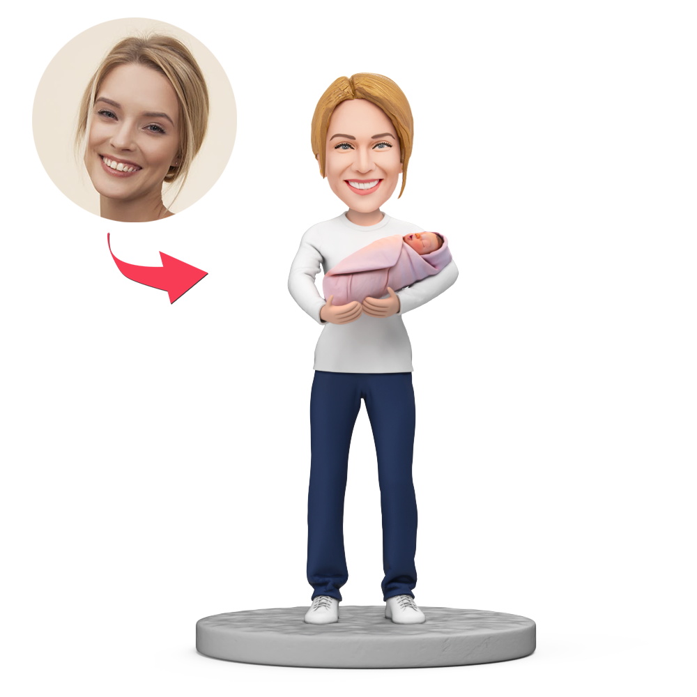 Personalisierte Wackelkopffigur „mama Im Weißen Top Mit Baby – Willkommen 2026“ Mit Gravur – Geschenkidee