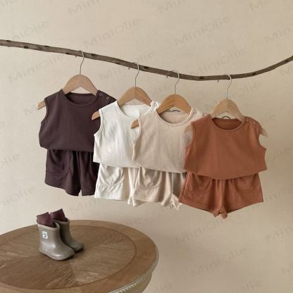 Baby Solid Color Tank and Pocket Shorts Set - image 2