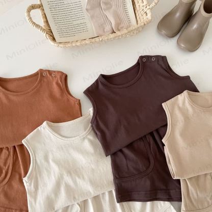 Baby Solid Color Tank and Pocket Shorts Set - image 4