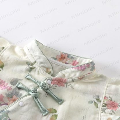 Baby Knot Button Floral Flutter Sleeve Romper - image 3