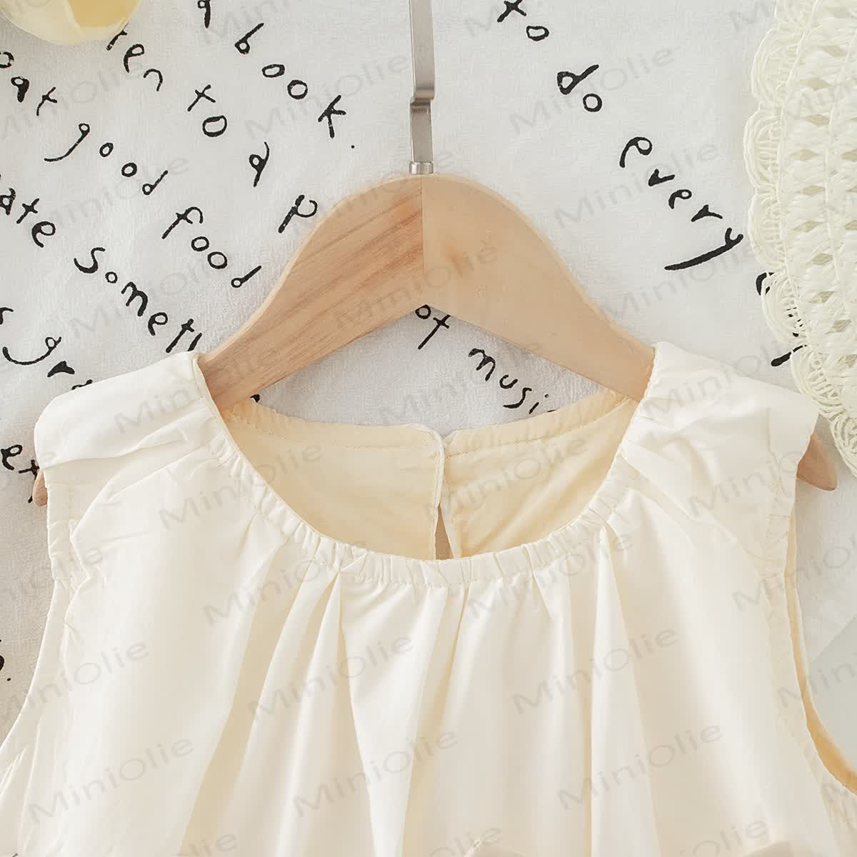 Toddler Girls Solid Beige Bow Sleeveless Dress with Hat - image 5