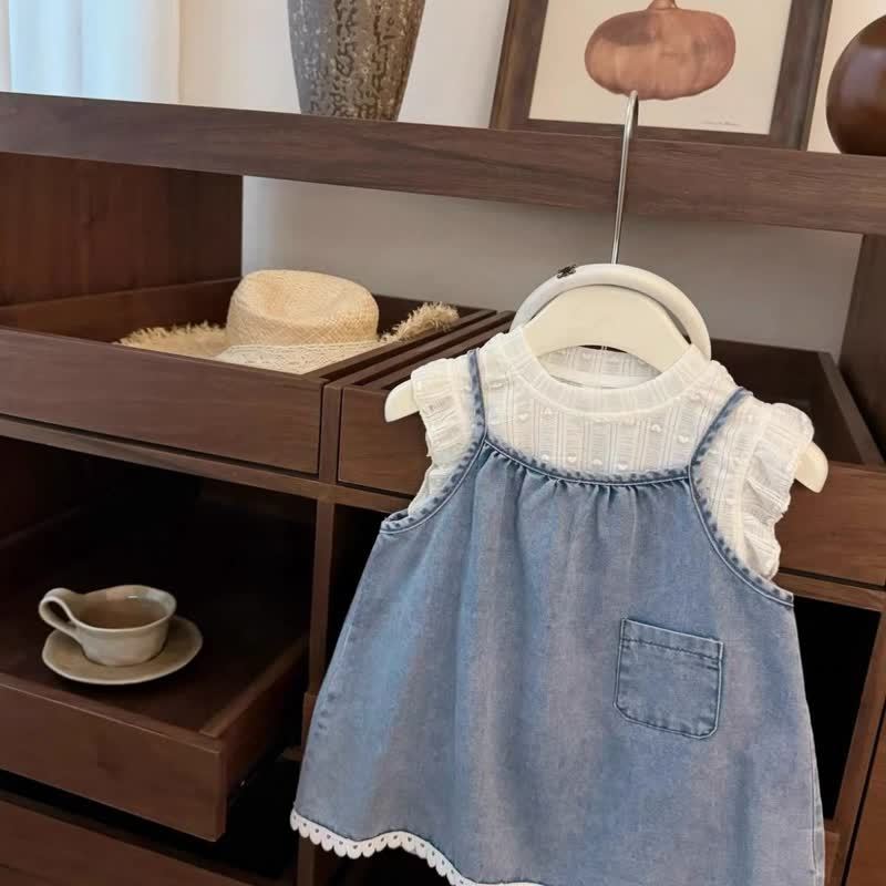 Toddler Baby Girl Ruffle Sleeve T-shirt and Denim Suspender Dress 2-piece Set - image 3