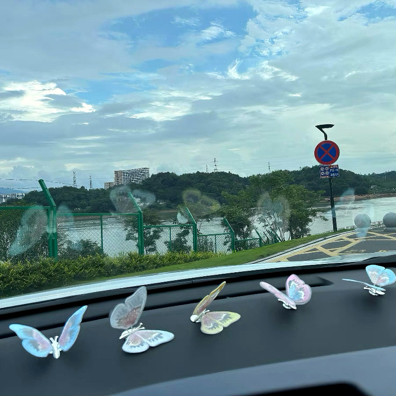 Butterfly Car Accessories for Dashboard, Paste Home Office Desk Decoration, Butterfly Wings Can Swing