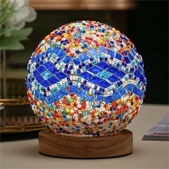 Romantic and Freedom-Bohemia & Baroque Nightlight