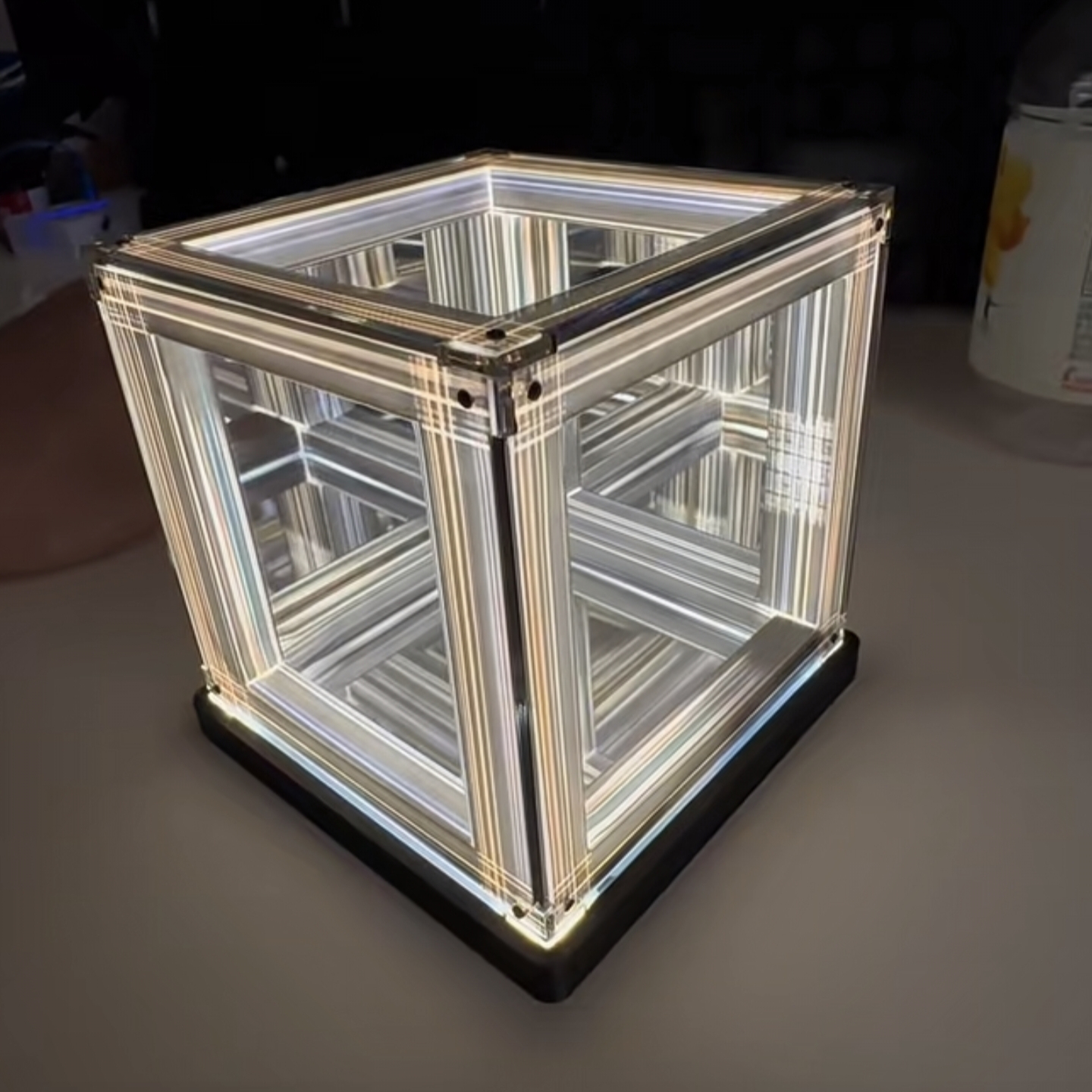 🔲Infinity Mirror Cube LED Table Lamp✨