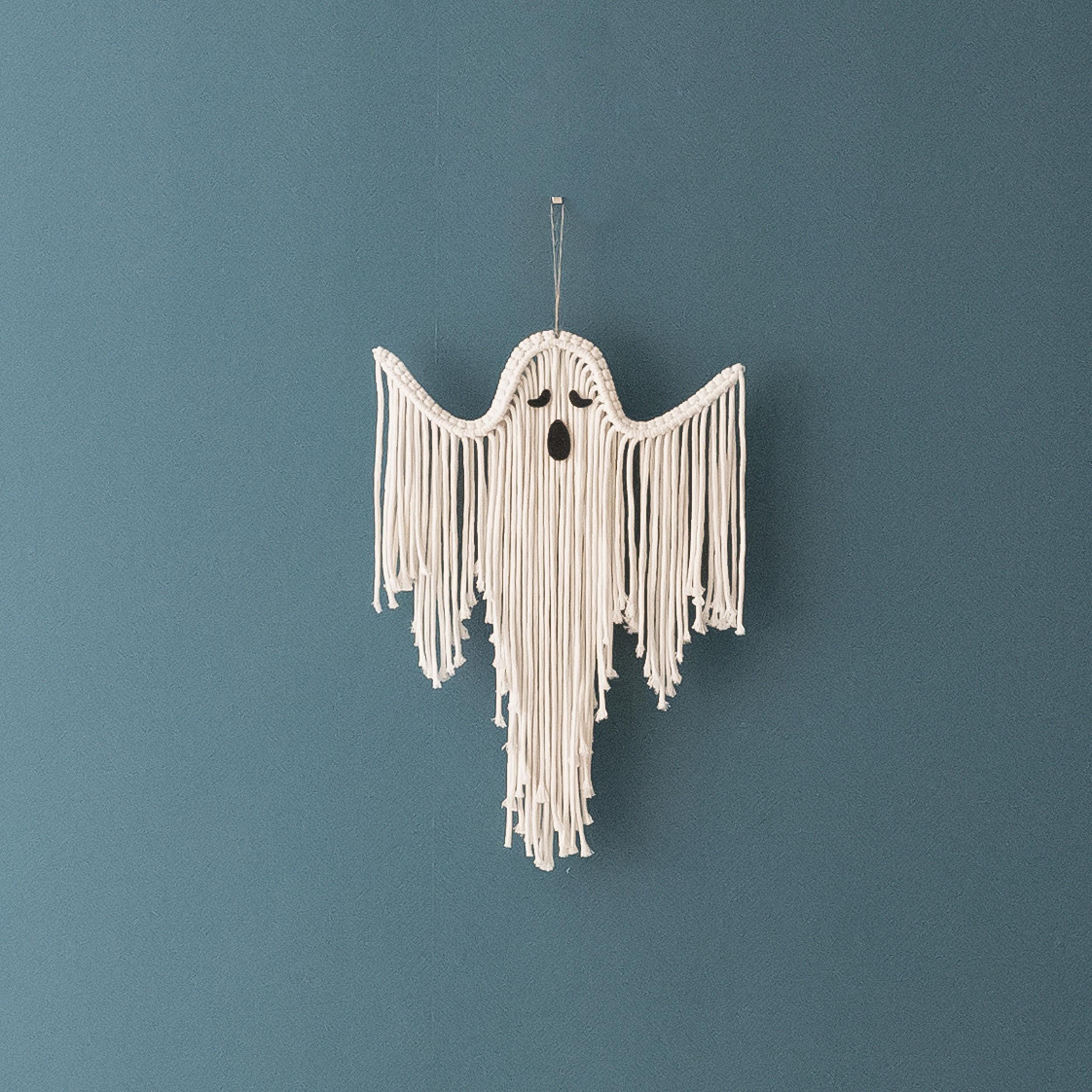 Halloween Macrame Ghost Spooky Wall Hanging for Gothic Decor
