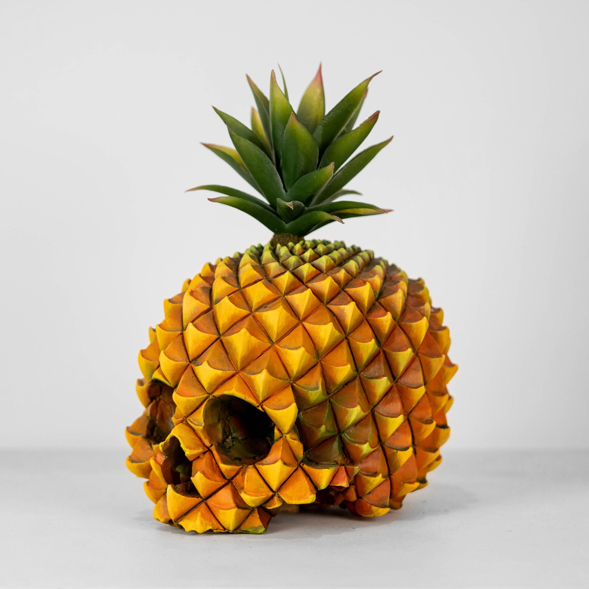 Handmade Skull-Pineapple Commemorative Decor
