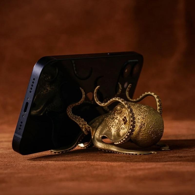 🔥HOT SALE-50% OFF🤣Funny Octopus Phone Holder🐙