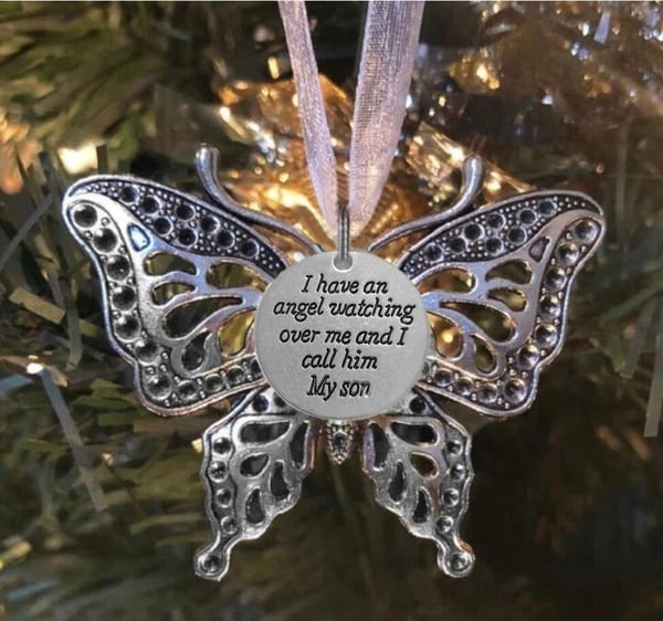🔥HOT SALE❤️Carving Butterfly Memorial Family Pendant❤️