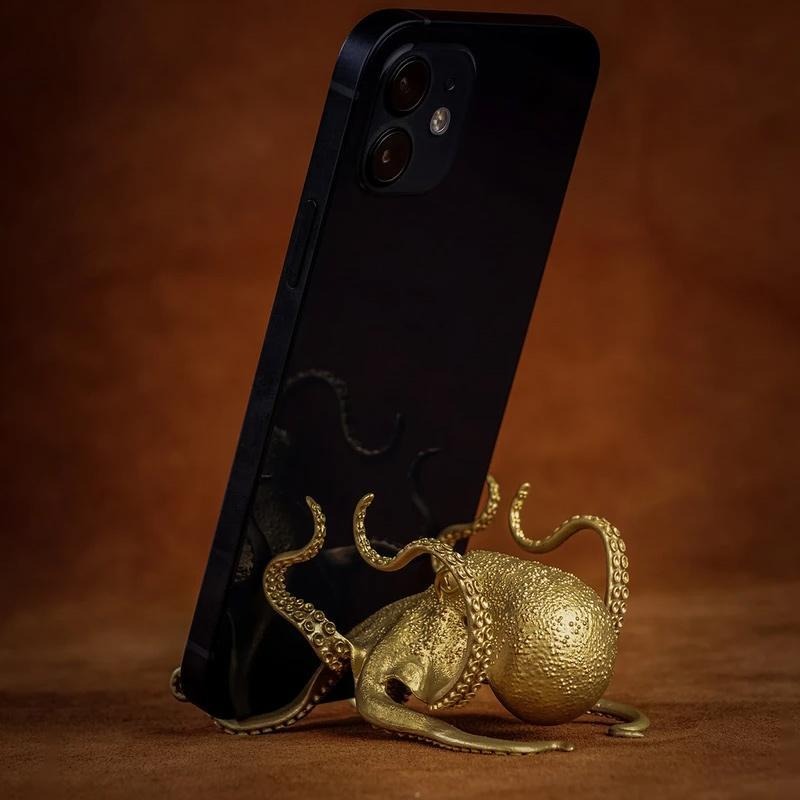 🔥HOT SALE-50% OFF🤣Funny Octopus Phone Holder🐙