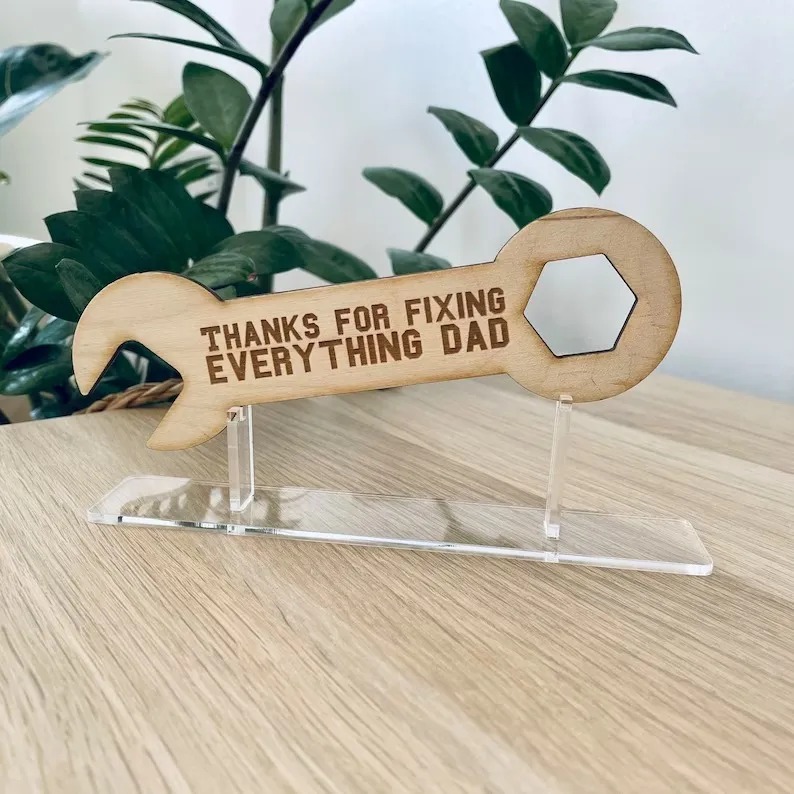 👨‍👧‍👦Father's Day Gift🎁- Wooden Plaque With Arcylic Stand