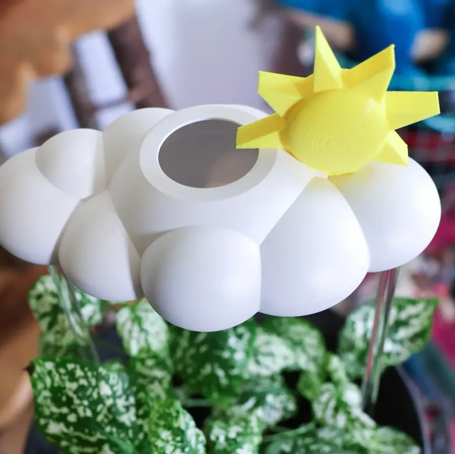 ORIGINAL DRIPPING RAIN CLOUD