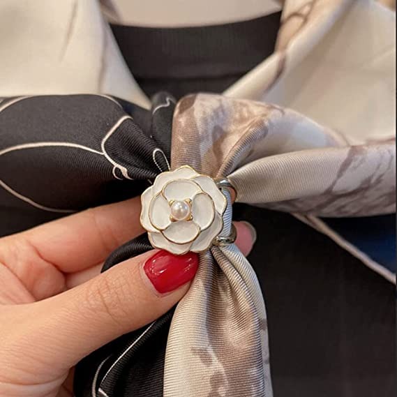 🔥Hot Sale💟 - Camellia Scarf Buckle🌺
