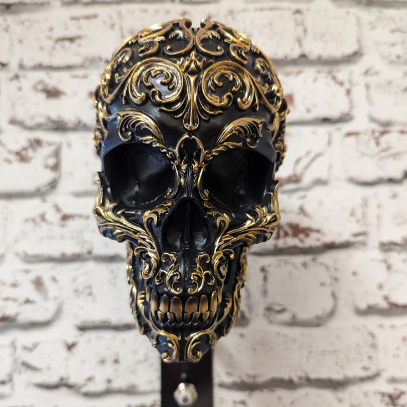 🏴‍☠️Motorcycle Helmet and Jacket Skull Holder