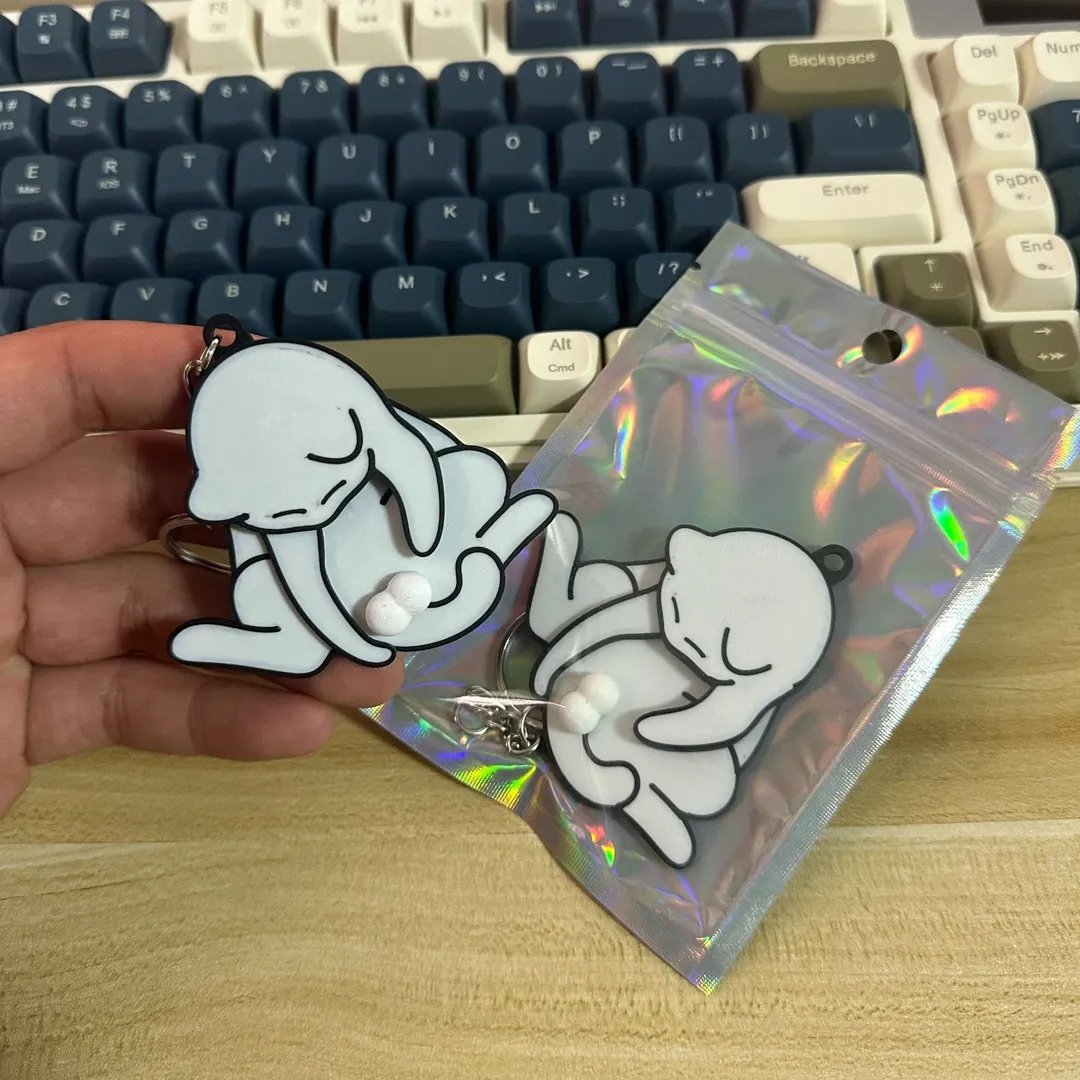 ✨Hot Sale 50% OFF--🤣Funny Wiggling Cat Keychain