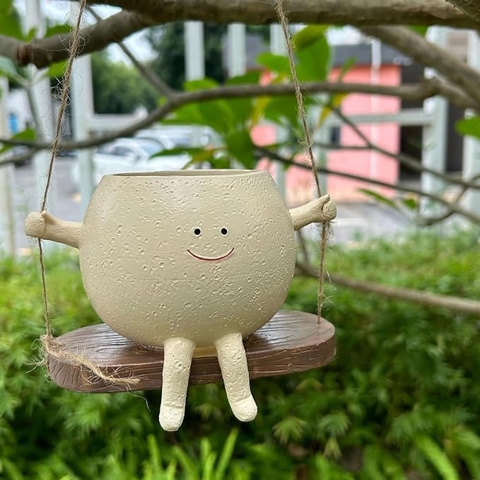 🔥HOT SALE😍🌱Swing Smile Face Planter Pot Hanging Resin Flower Head Planters 🌱