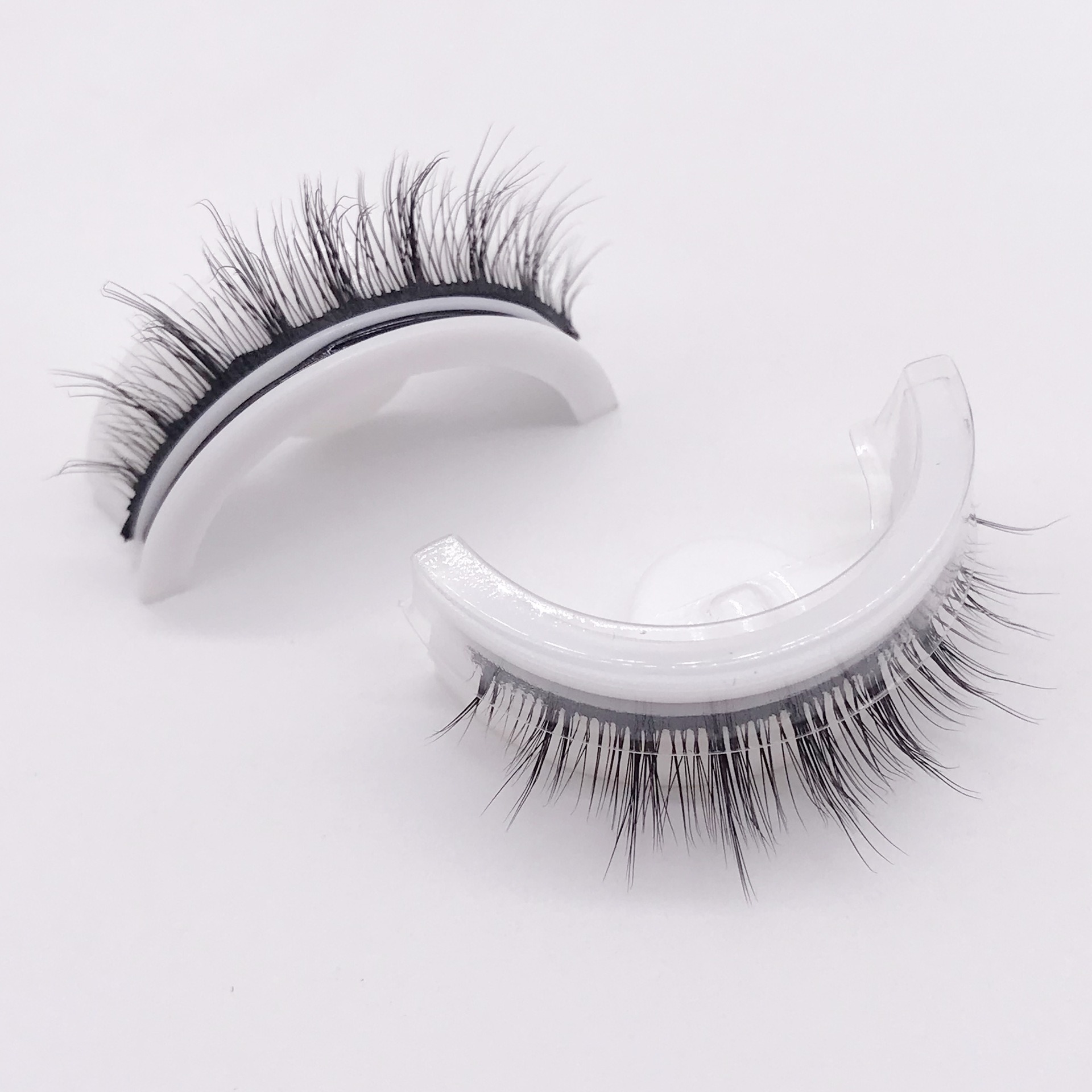 ✨Reusable Adhesive Eyelashes✨