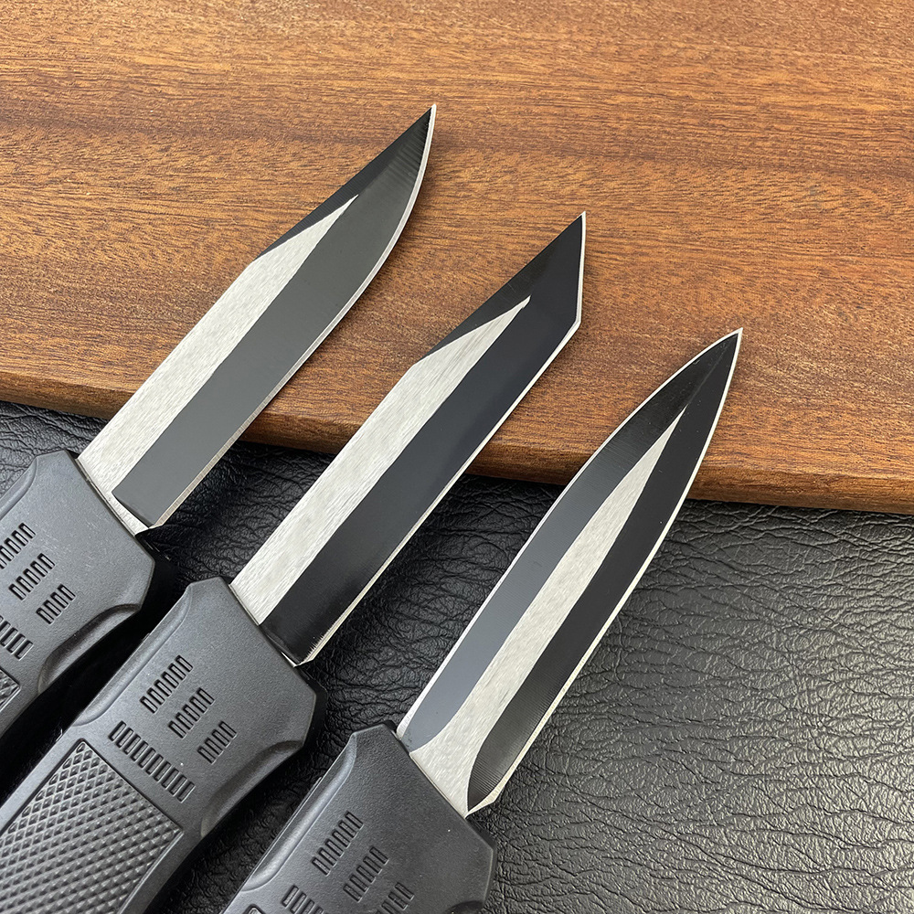 Multifunctional portable tactical knife 