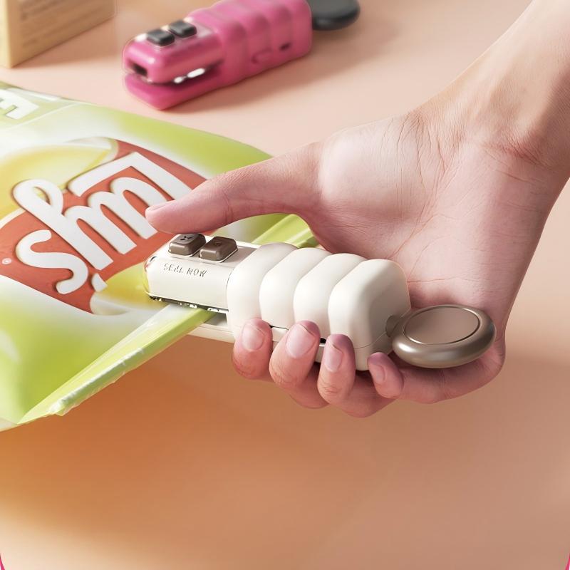 🧁Portable Mini Bag Sealer | USB Rechargeable Heat Sealing Machine✨