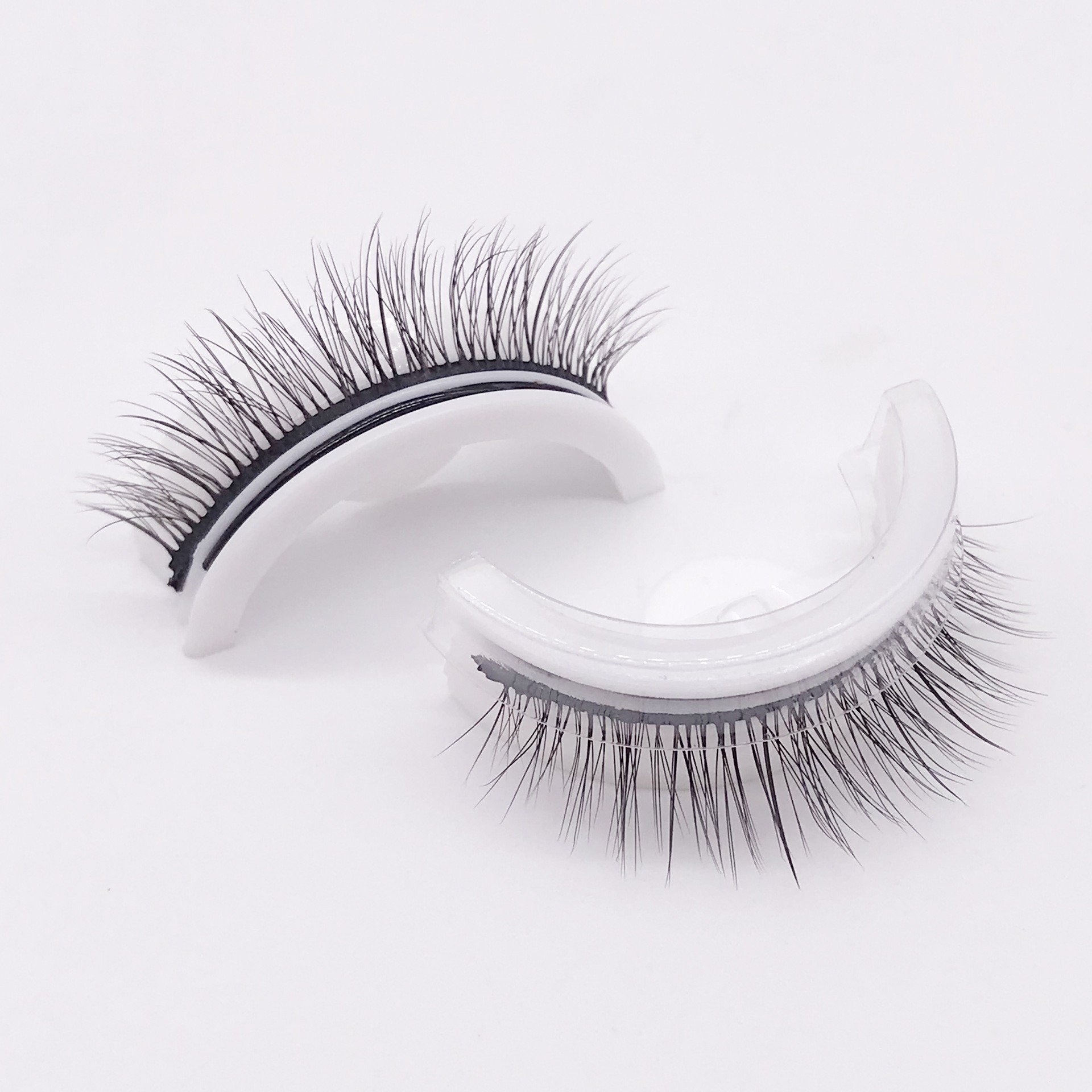 ✨Reusable Adhesive Eyelashes✨