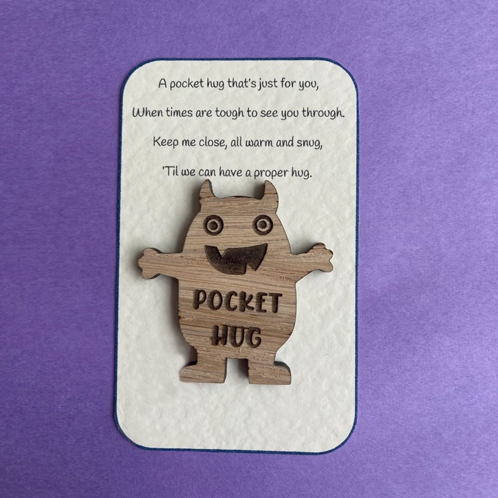 💕Pocket Hug Wooden Token💑