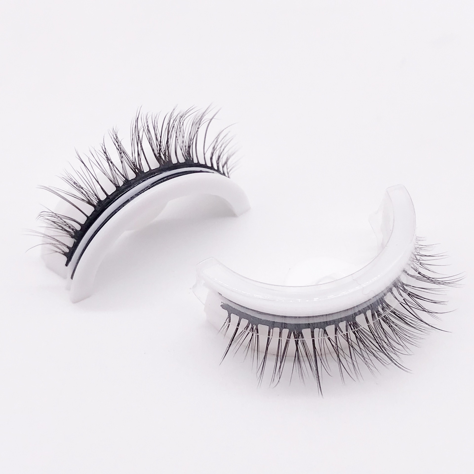 ✨Reusable Adhesive Eyelashes✨