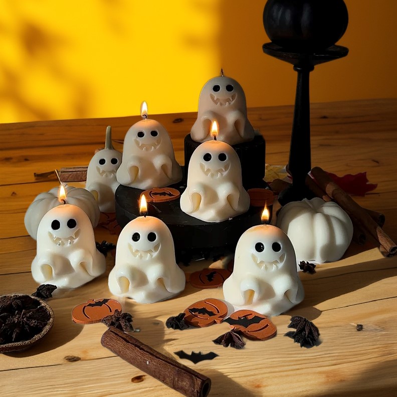 🕯️ HalloweenHandmade Ghost Soy Candle