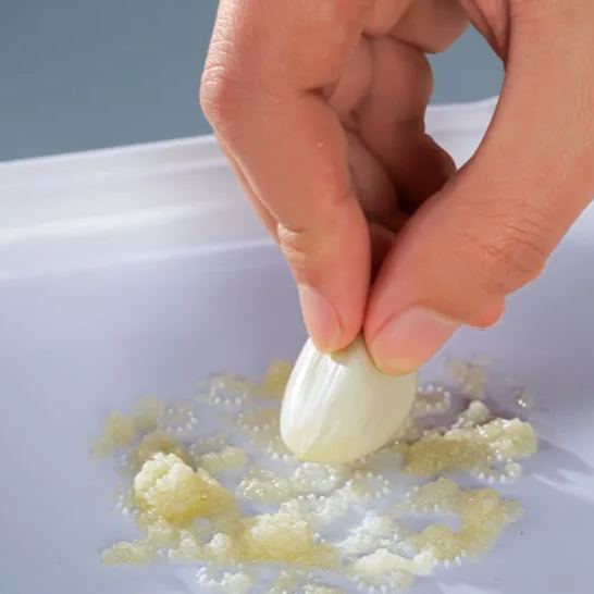 Multifunctional Handguard Split Vegetable Cutter