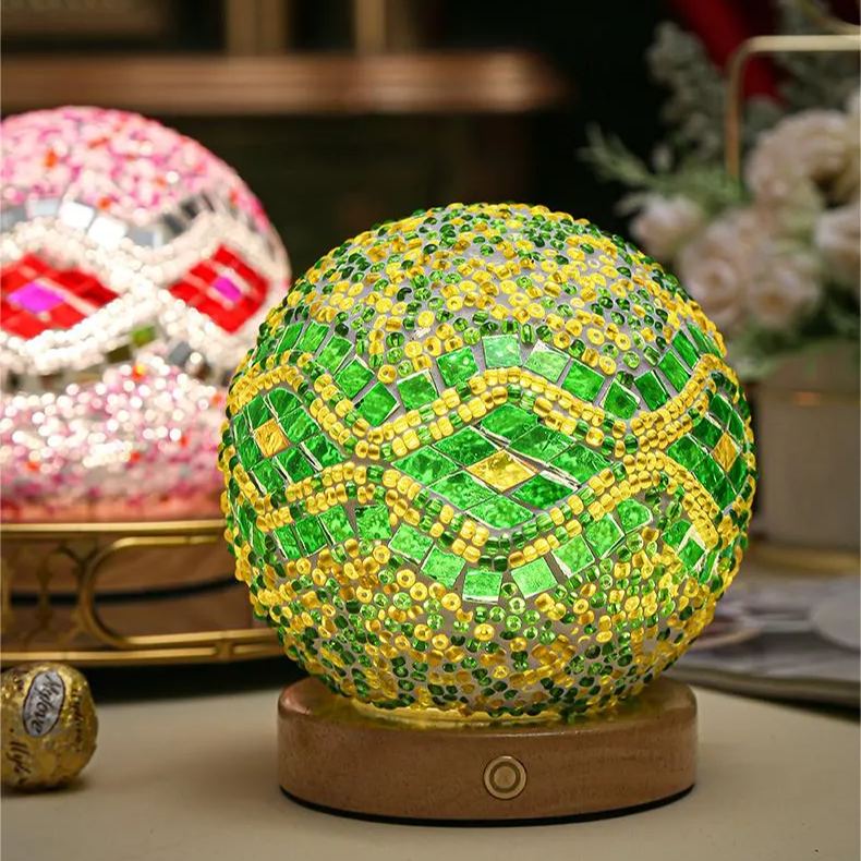 Romantic and Freedom-Bohemia & Baroque Nightlight